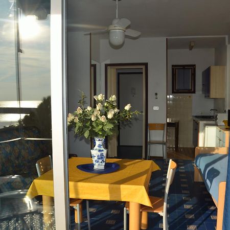 Residence Costa Templada Βεντιμίλια Εξωτερικό φωτογραφία