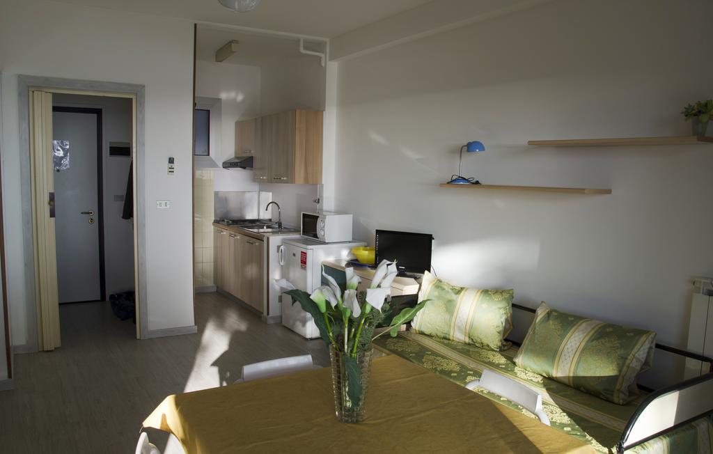 Residence Costa Templada Βεντιμίλια Δωμάτιο φωτογραφία