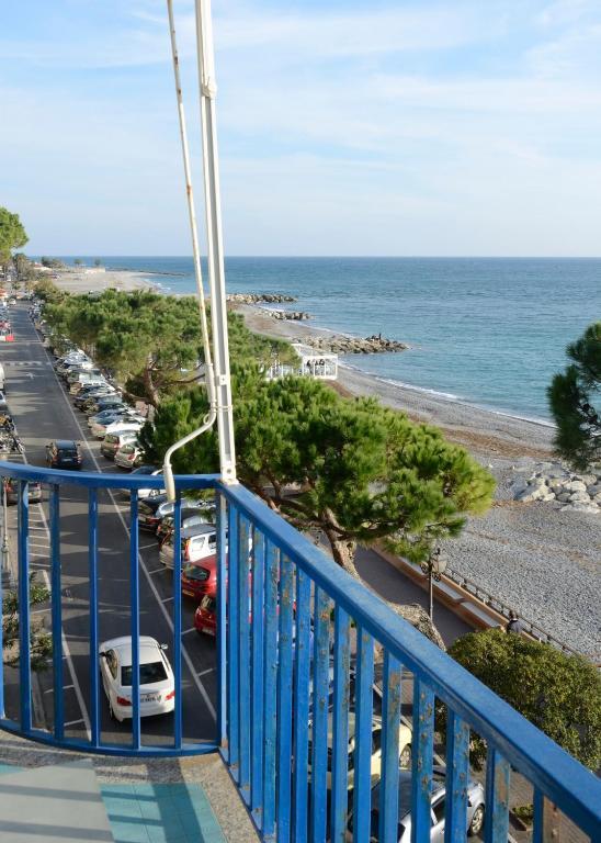 Residence Costa Templada Βεντιμίλια Δωμάτιο φωτογραφία