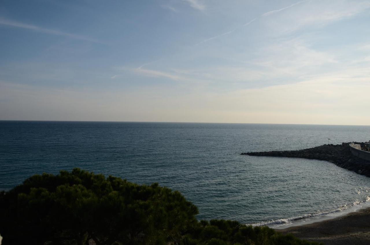 Residence Costa Templada Βεντιμίλια Δωμάτιο φωτογραφία